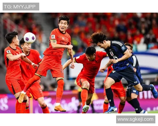 深入分析成都足球队反击战术的特点与优势 深入分析成都足球队反击战术的特点与优势